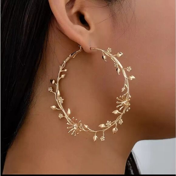 Free People Jewelry - New FP Gold Floral Vine Hoop Earrings